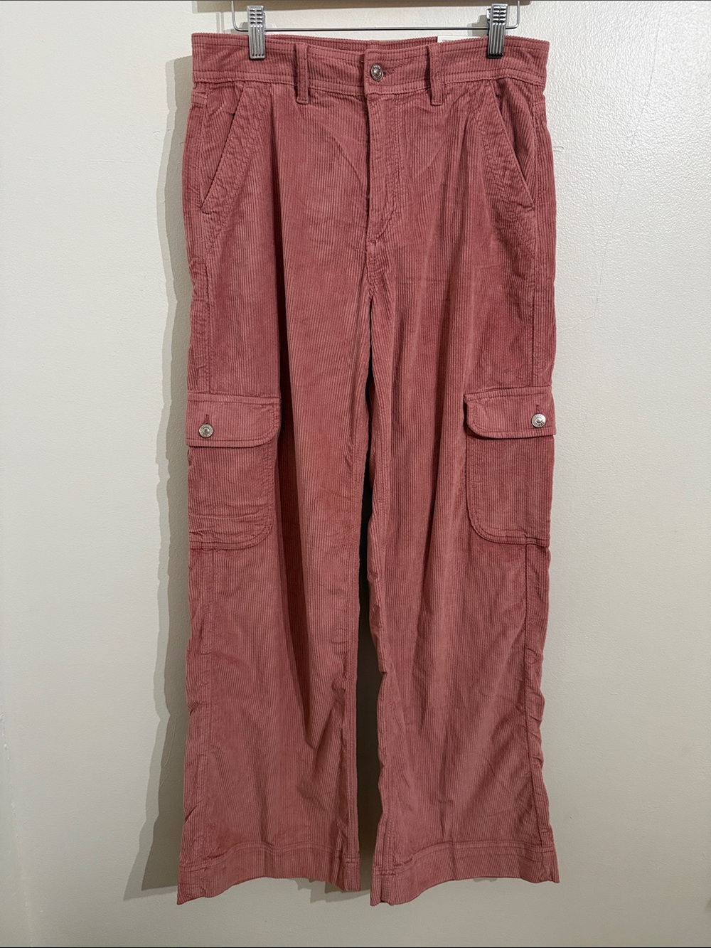American Eagle Super High Rise Baggy Wide Leg Corduroy Cargo Pants Size 6 Pink
